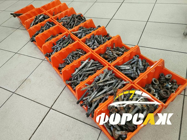 Болты подвески 2